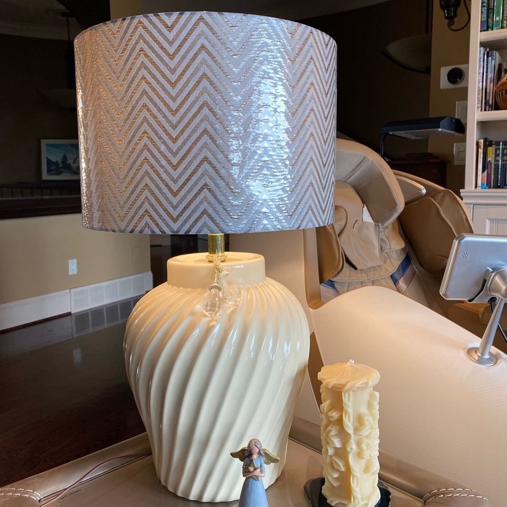 Mid-Century Italian Cream Ceramic Large Table Lamp 1970s with new lamp shade